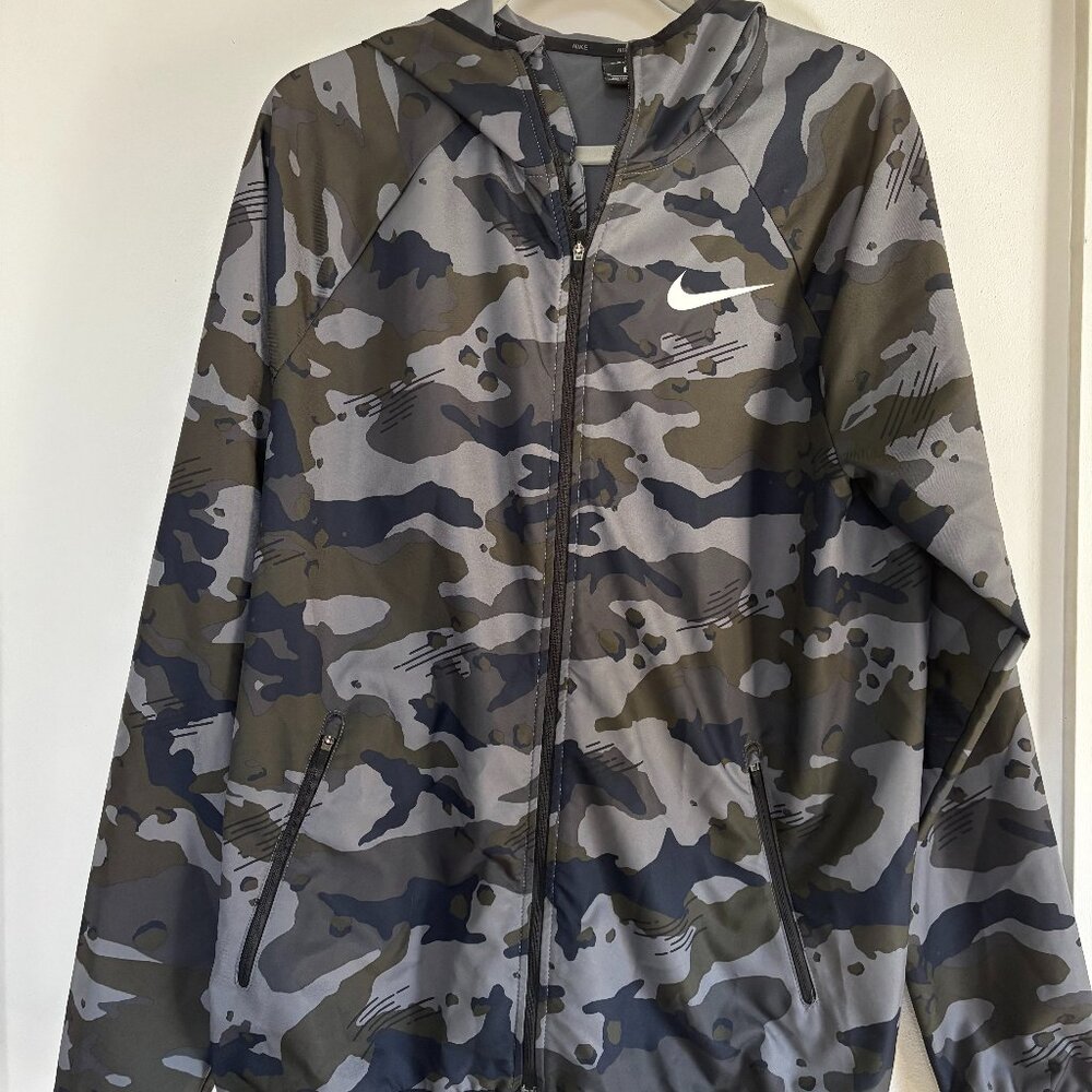 LIGHTWEIGHT NIKE DRI-FIT CAMO HOODED FULL ZIP JACKET MENS SIZE MEDIUM